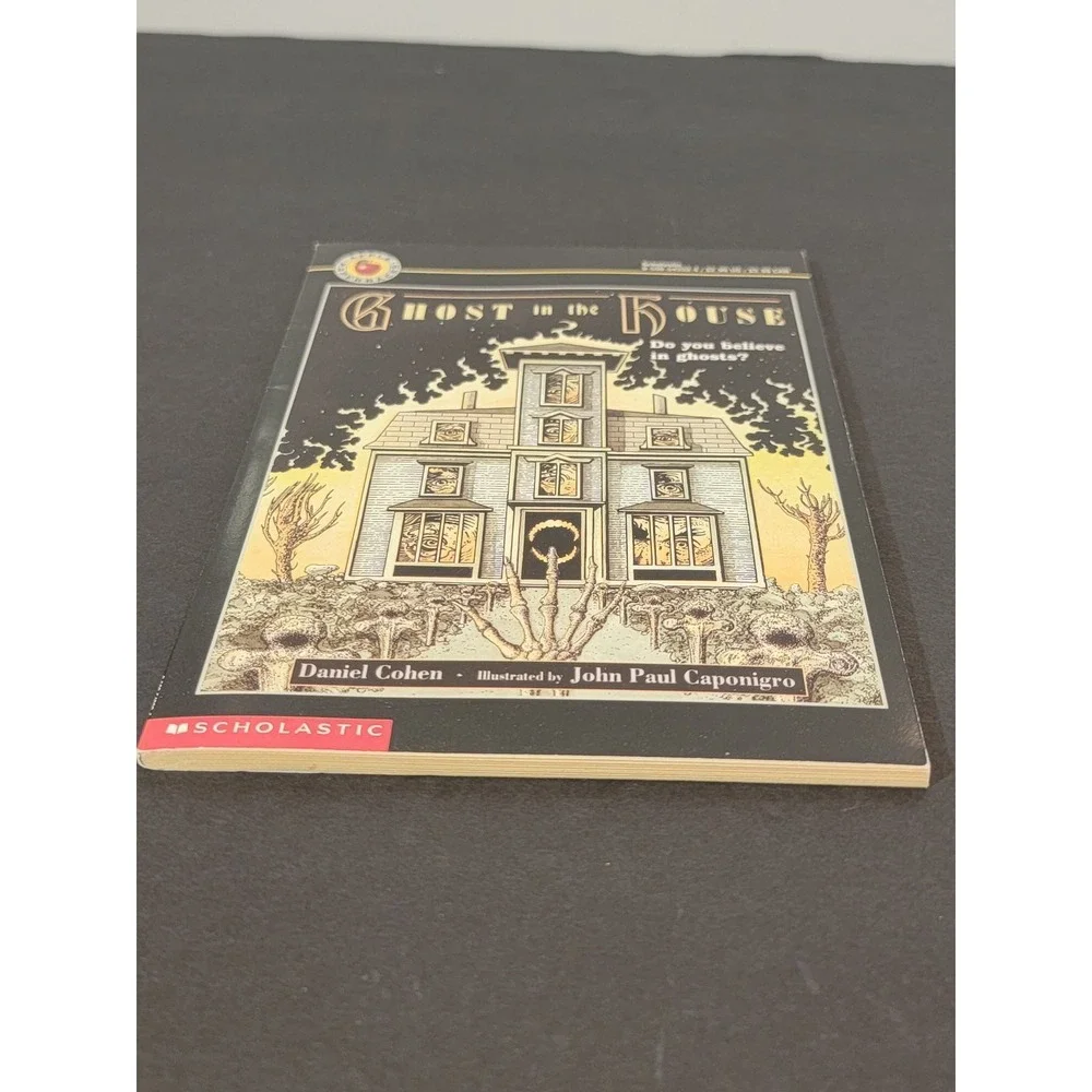 Ghost in the‎ House Daniel Cohen 1991 First Scholastic Printing Horror